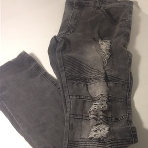 Distressed jeans size 32x34